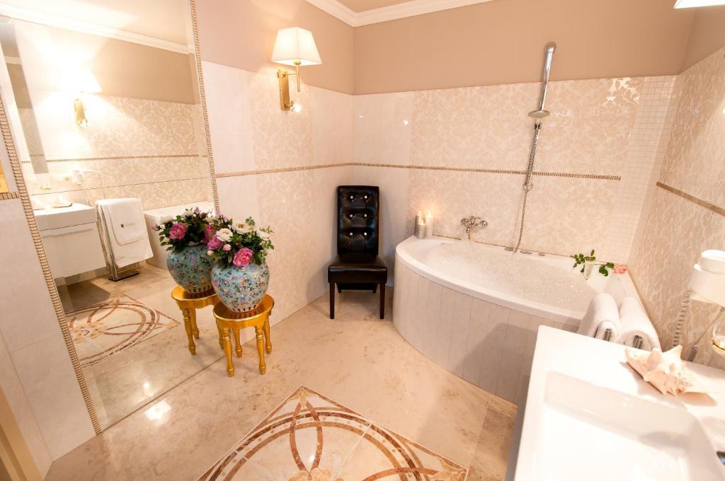 Luxus-Residenz Alexado Villa Worgl Room photo